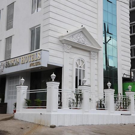 Shikin Hotels Наві-Мумбаї Екстер'єр фото